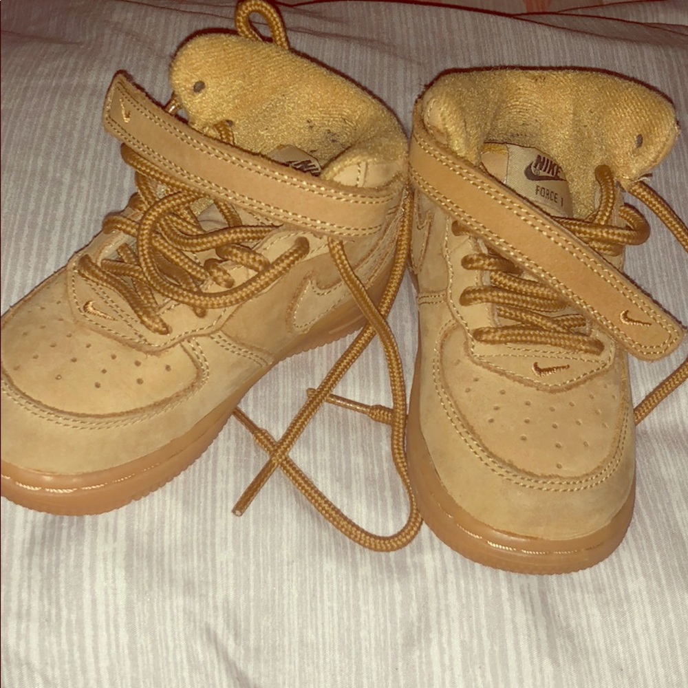 Size 7  toddler Air Force 1